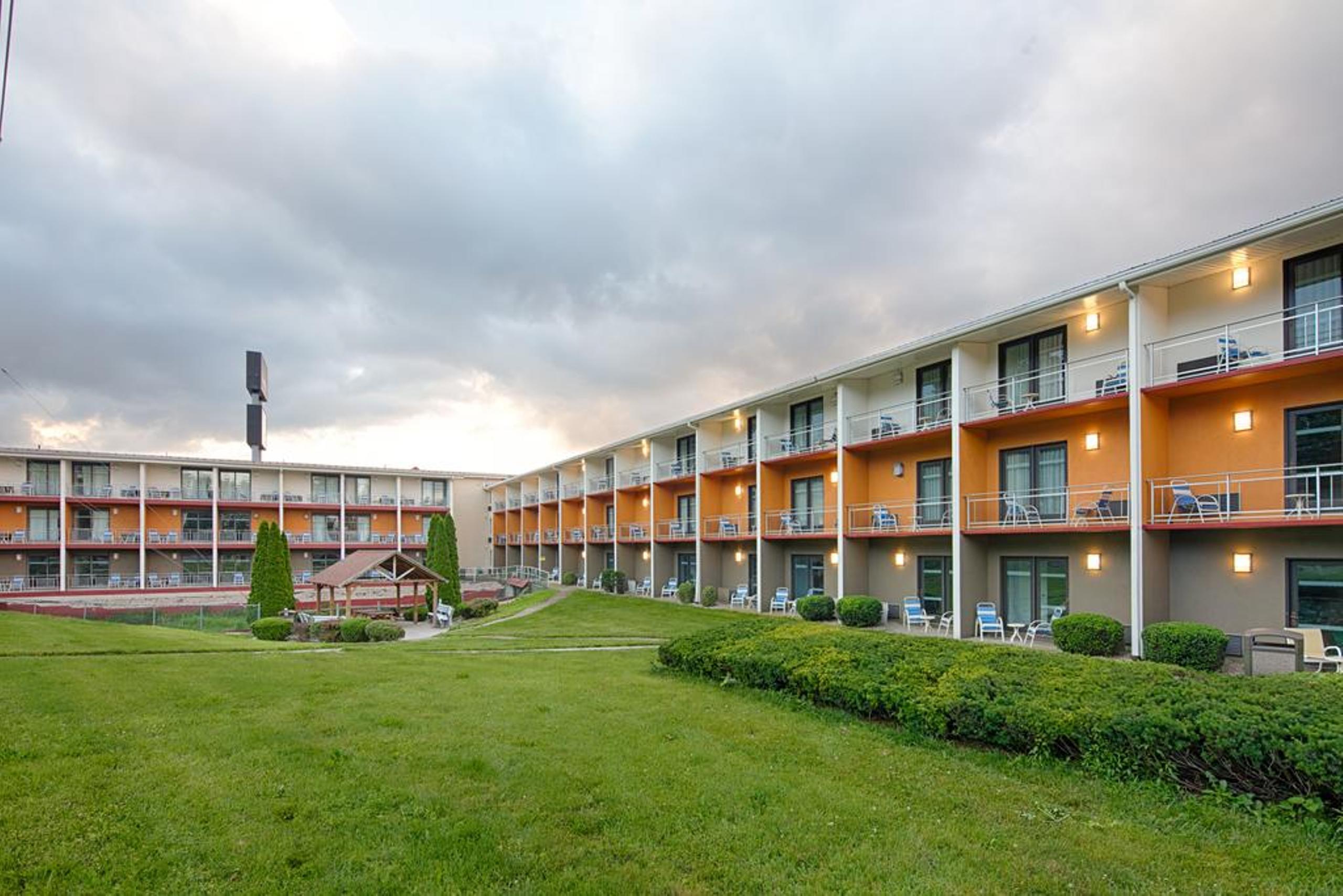 Hawthorn Extended Stay By Wyndham Chambersburg Εξωτερικό φωτογραφία